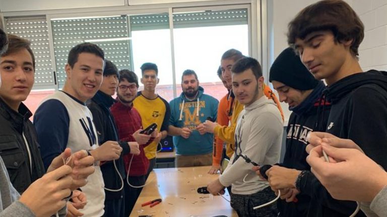 Muntatge de Cables